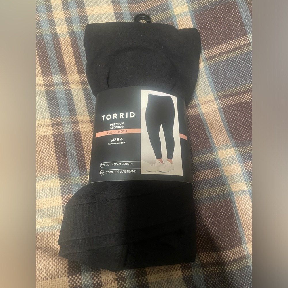 NEW TORRID Sz 4 Plus 4X Black Premium Full Length Leggings